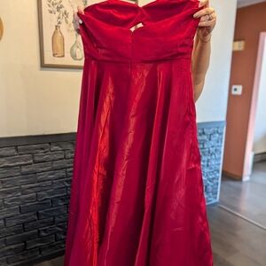 Elegant Red Evening Dress